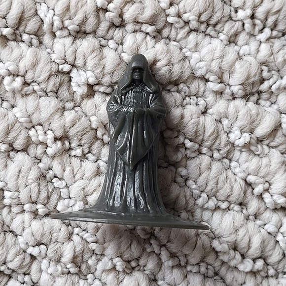 RISK Star Wars Clone Wars Edition Game (Missing only 1 blk troop & 1 tank) - Picture 11 of 11